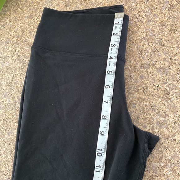 Nike Dri Fit Black Active Capri Crop Leggings Tights Medium - Picture 6 of 13